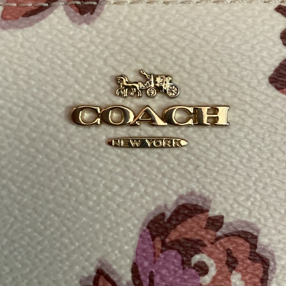 COACH FLORAL ZIPPY WALLET - Picture 12 of 12